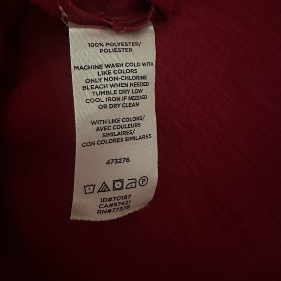 Ann Taylor | Satin Red Long Sleeve Blouse w Pearl Cuffs - Picture 5 of 6